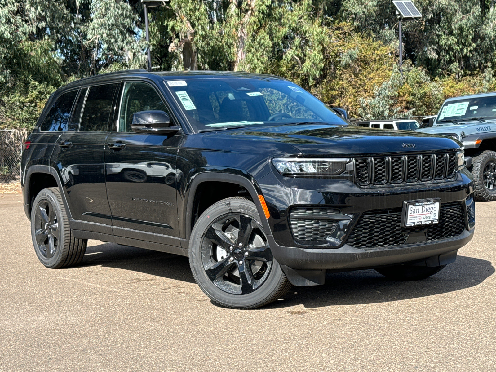 2025 Jeep Grand Cherokee Altitude 2