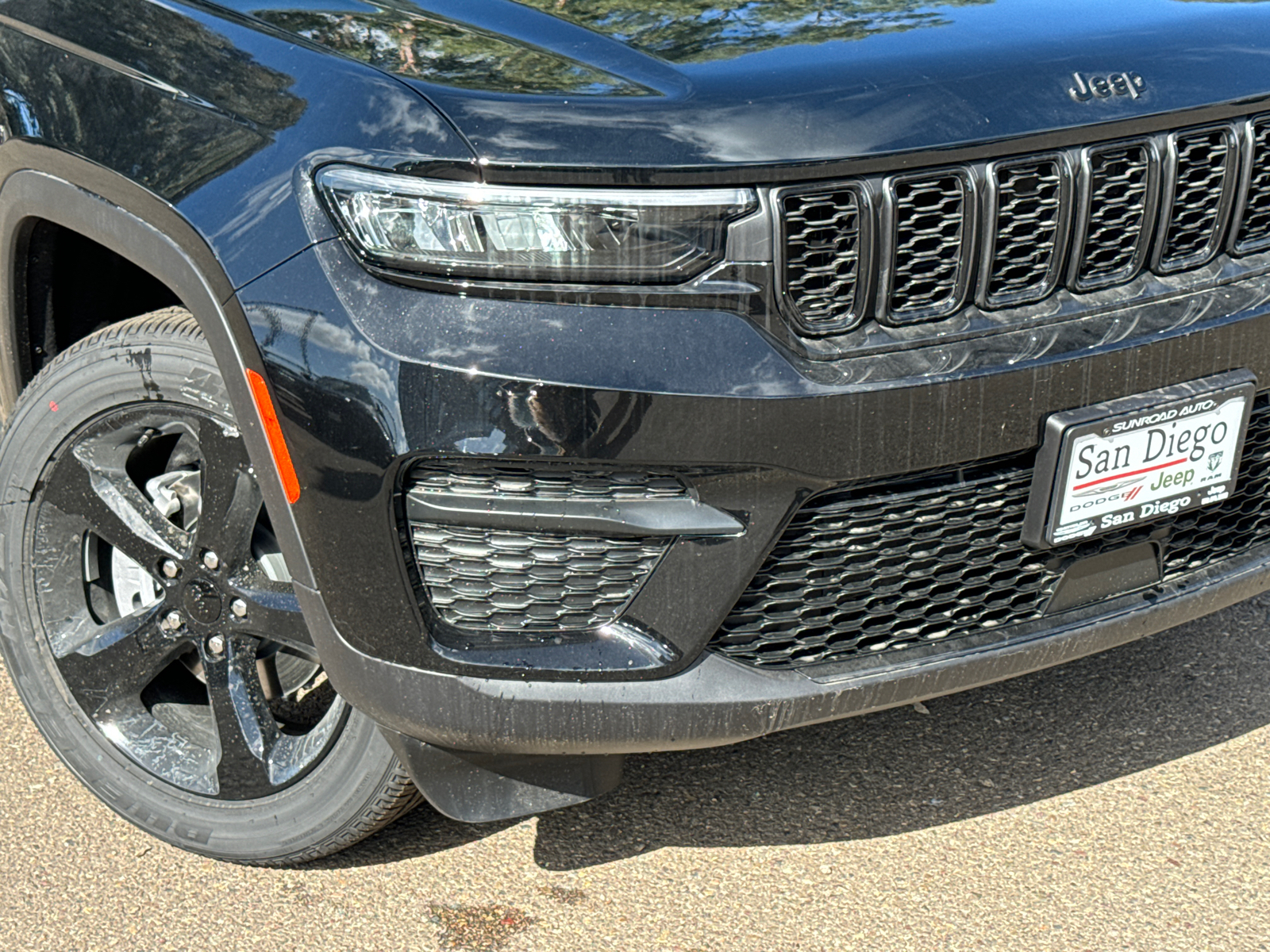 2025 Jeep Grand Cherokee Altitude 3