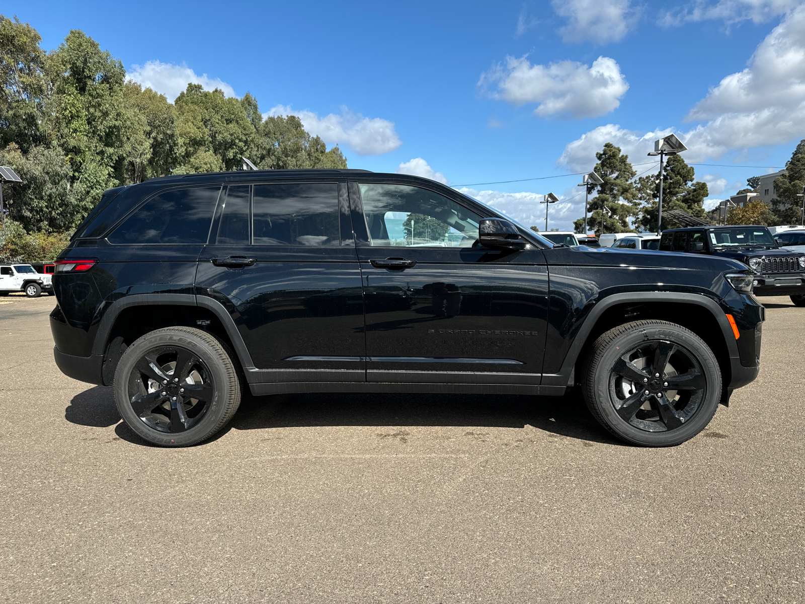 2025 Jeep Grand Cherokee Altitude 6