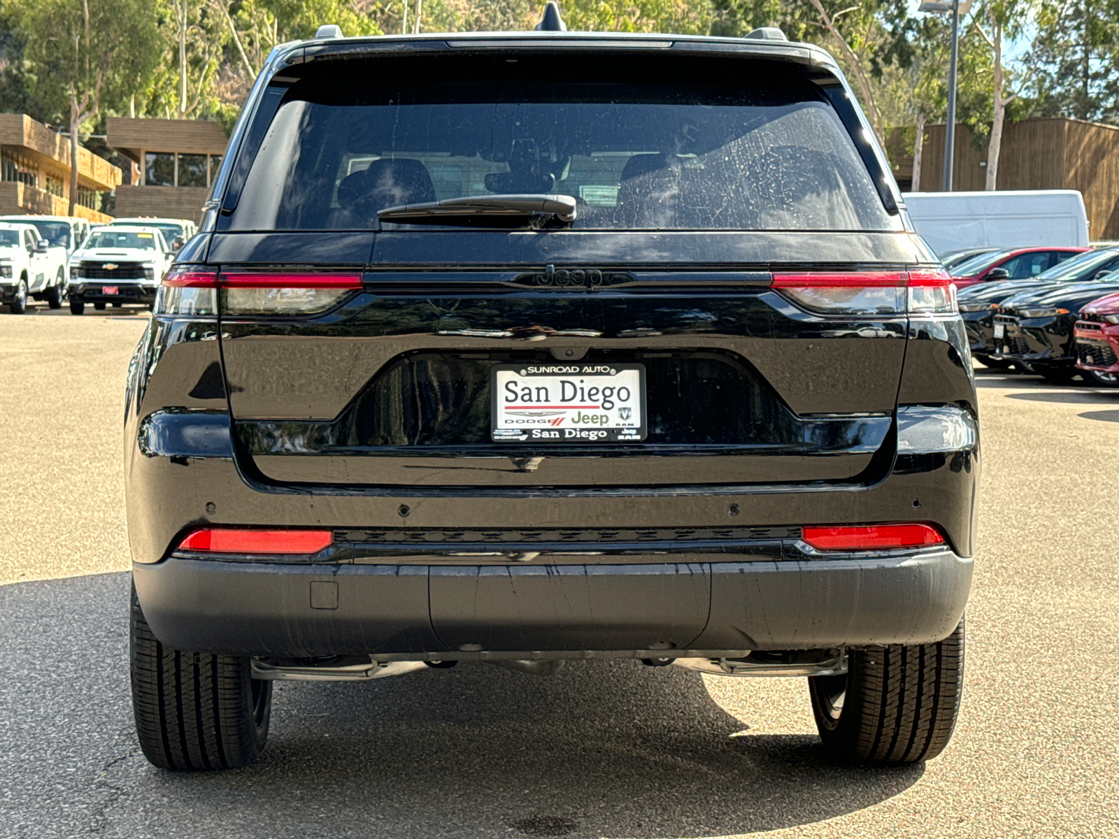 2025 Jeep Grand Cherokee Altitude 8