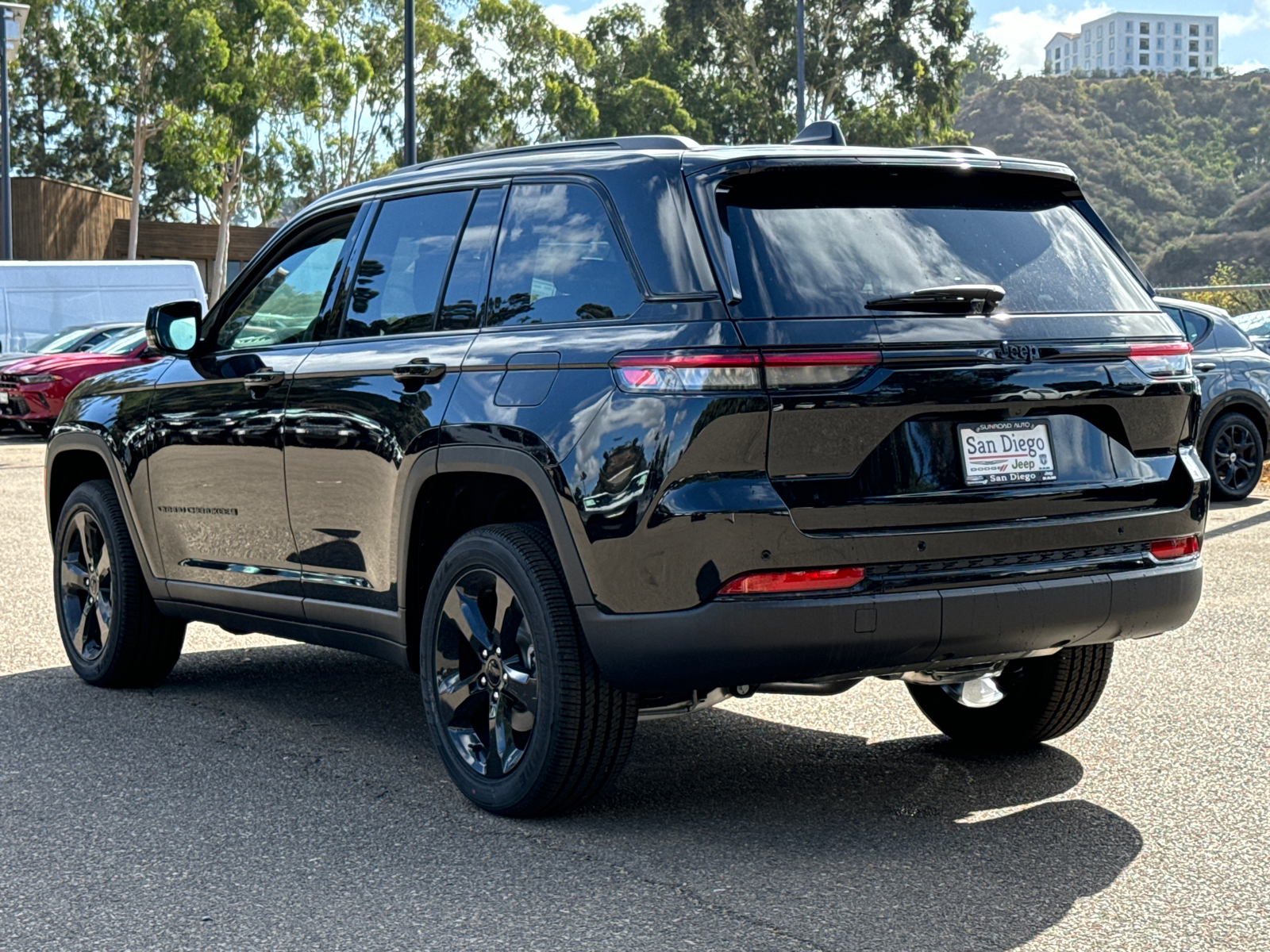 2025 Jeep Grand Cherokee Altitude 9