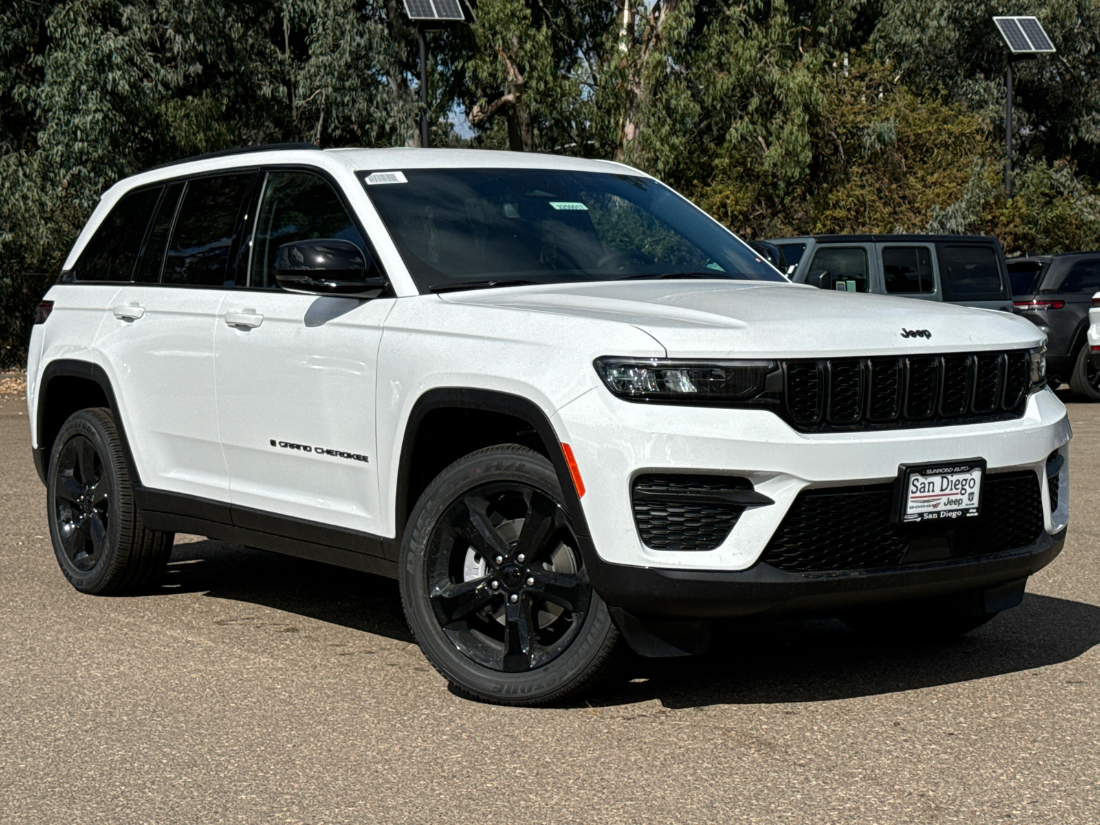 2025 Jeep Grand Cherokee Altitude 2