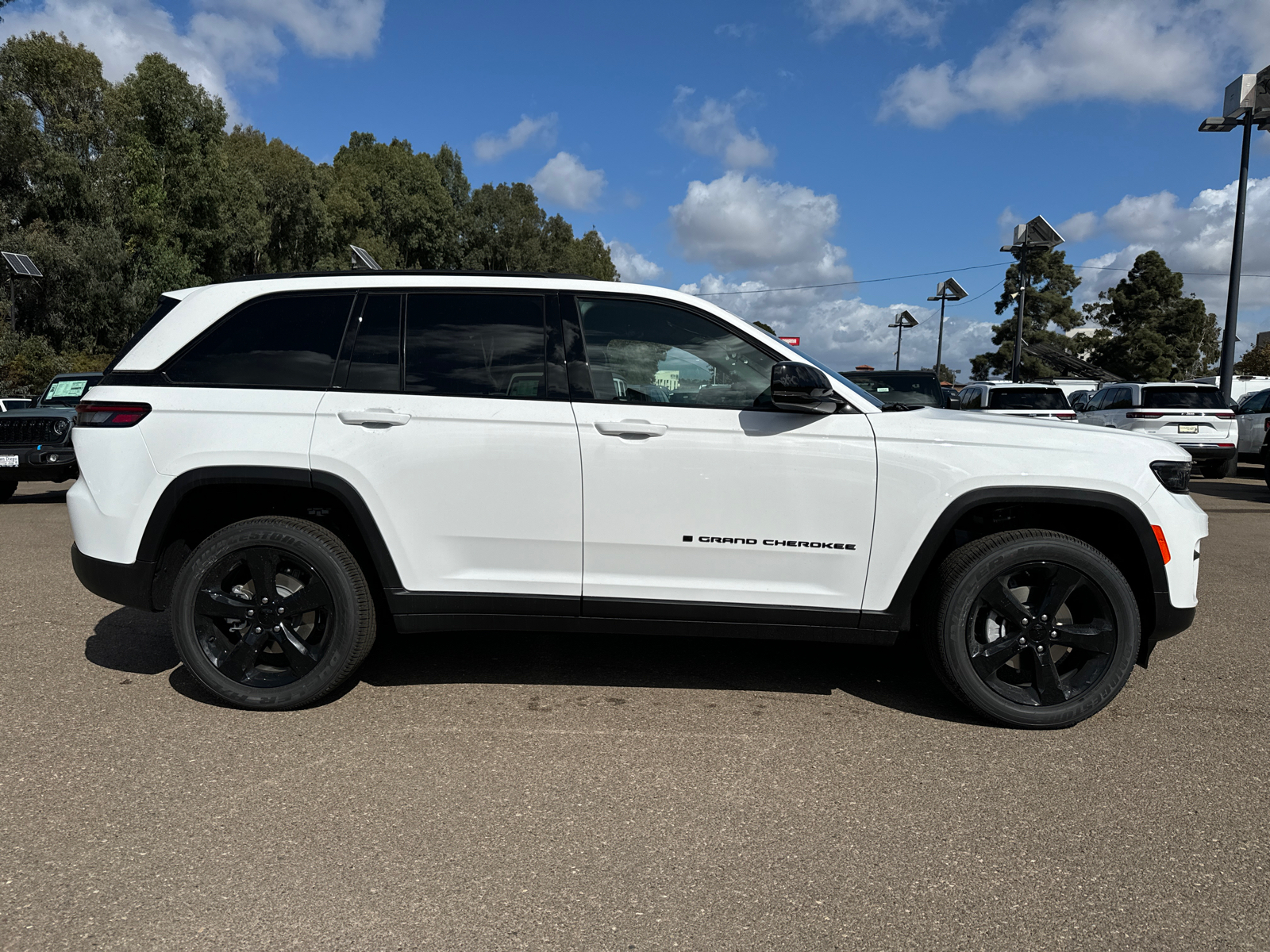 2025 Jeep Grand Cherokee Altitude 7