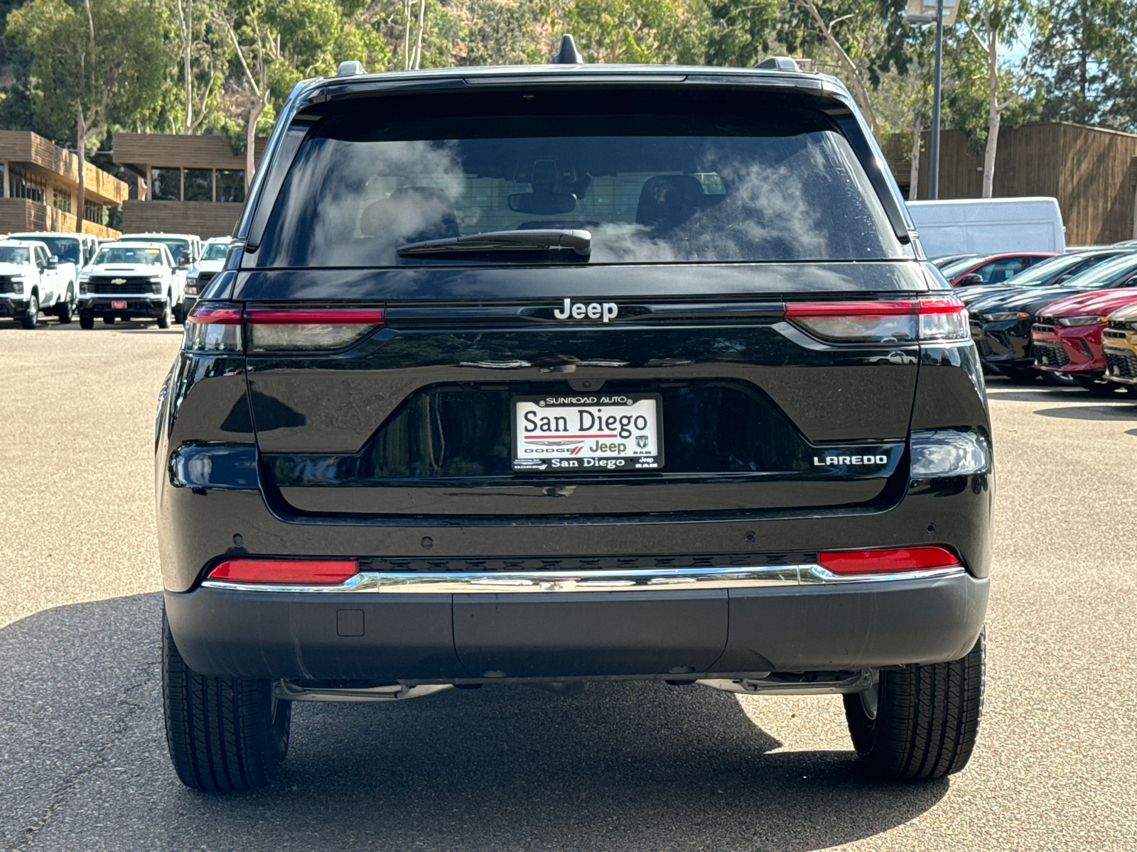 2025 Jeep Grand Cherokee Laredo 9