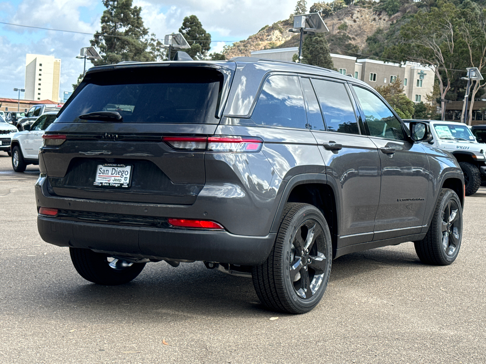 2025 Jeep Grand Cherokee Altitude 7