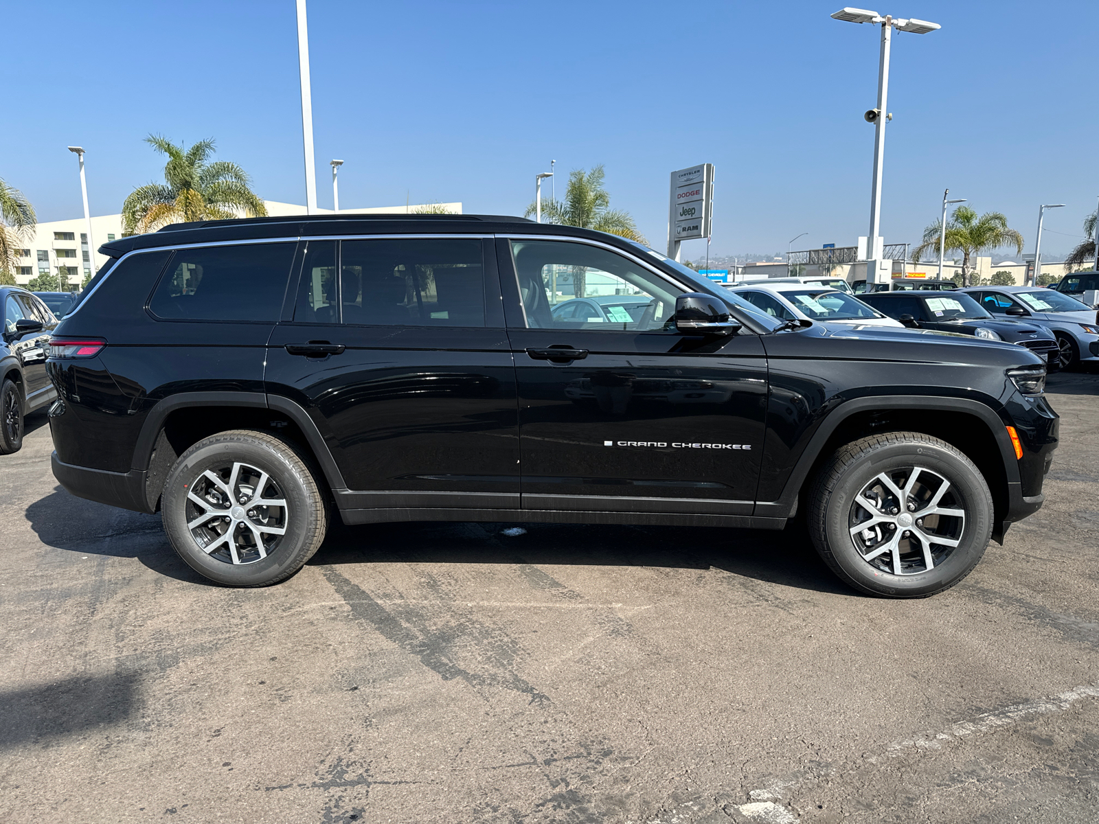 2025 Jeep Grand Cherokee L Limited 7