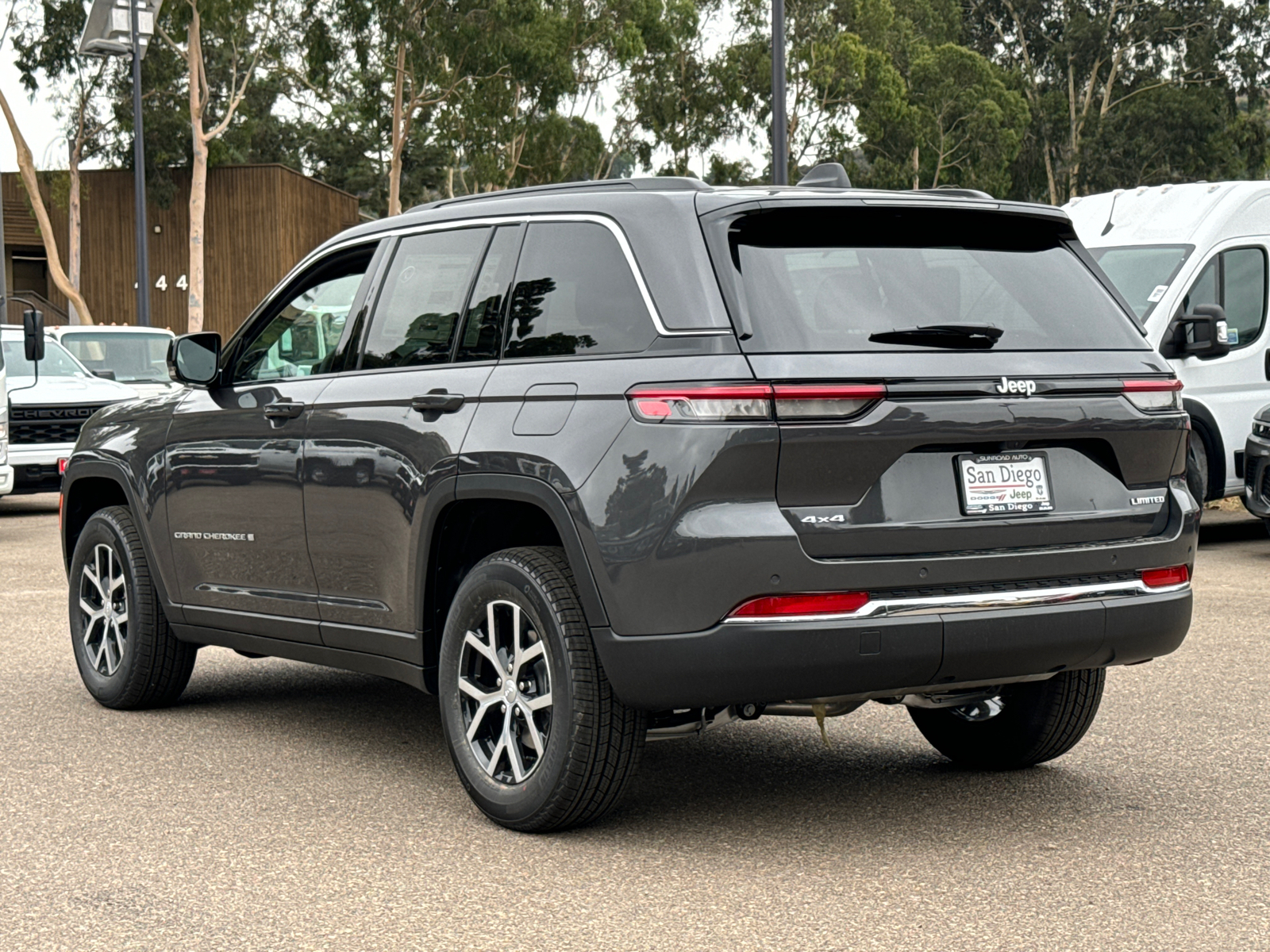 2025 Jeep Grand Cherokee Limited 10