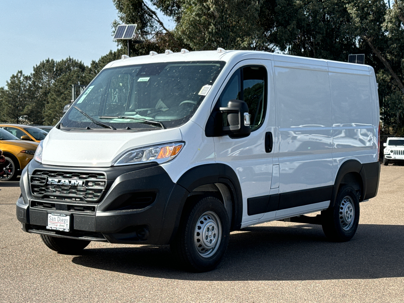 2025 Ram ProMaster 1500 Low Roof 3