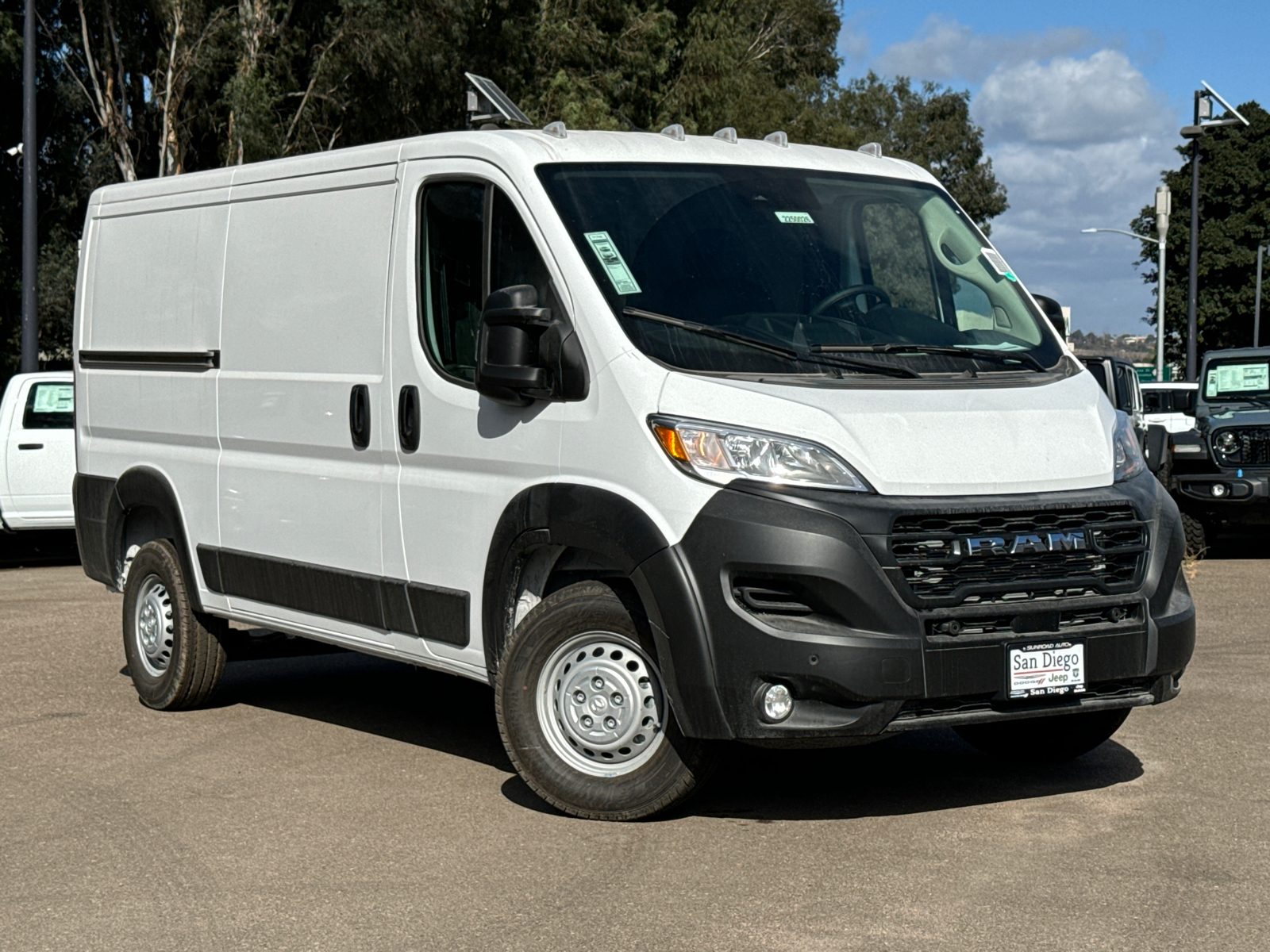 2025 Ram ProMaster 1500 Low Roof 2