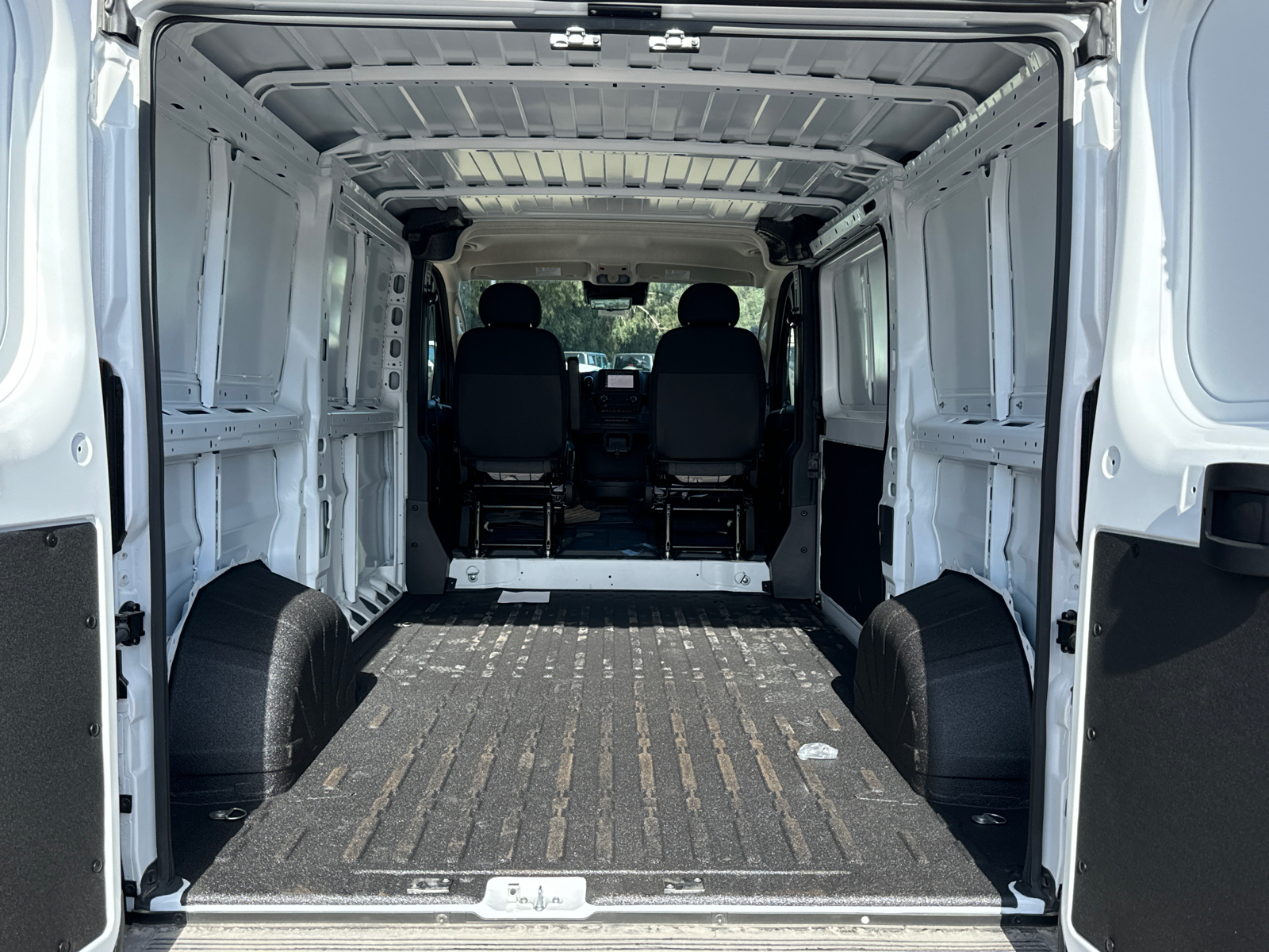 2025 Ram ProMaster 1500 Low Roof 13