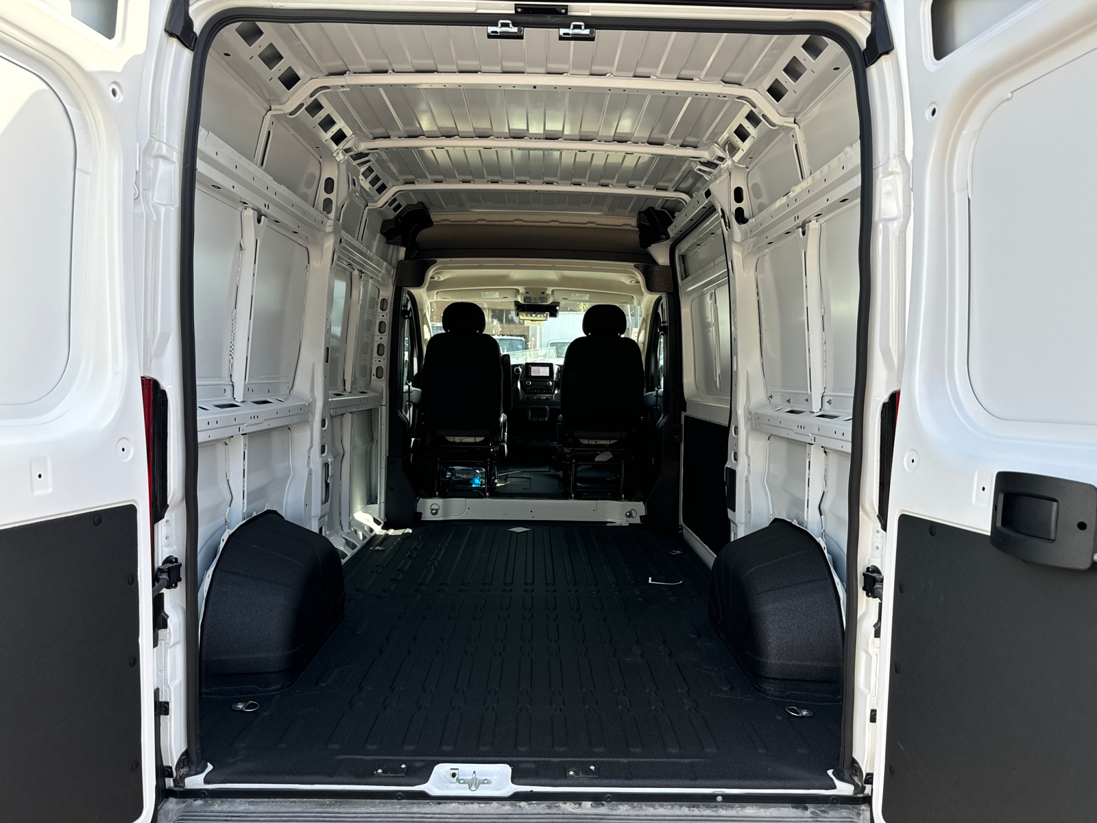 2025 Ram ProMaster 1500 Base 13