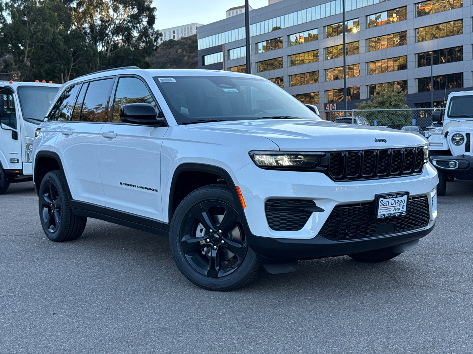 2025 Jeep Grand Cherokee Altitude X 2