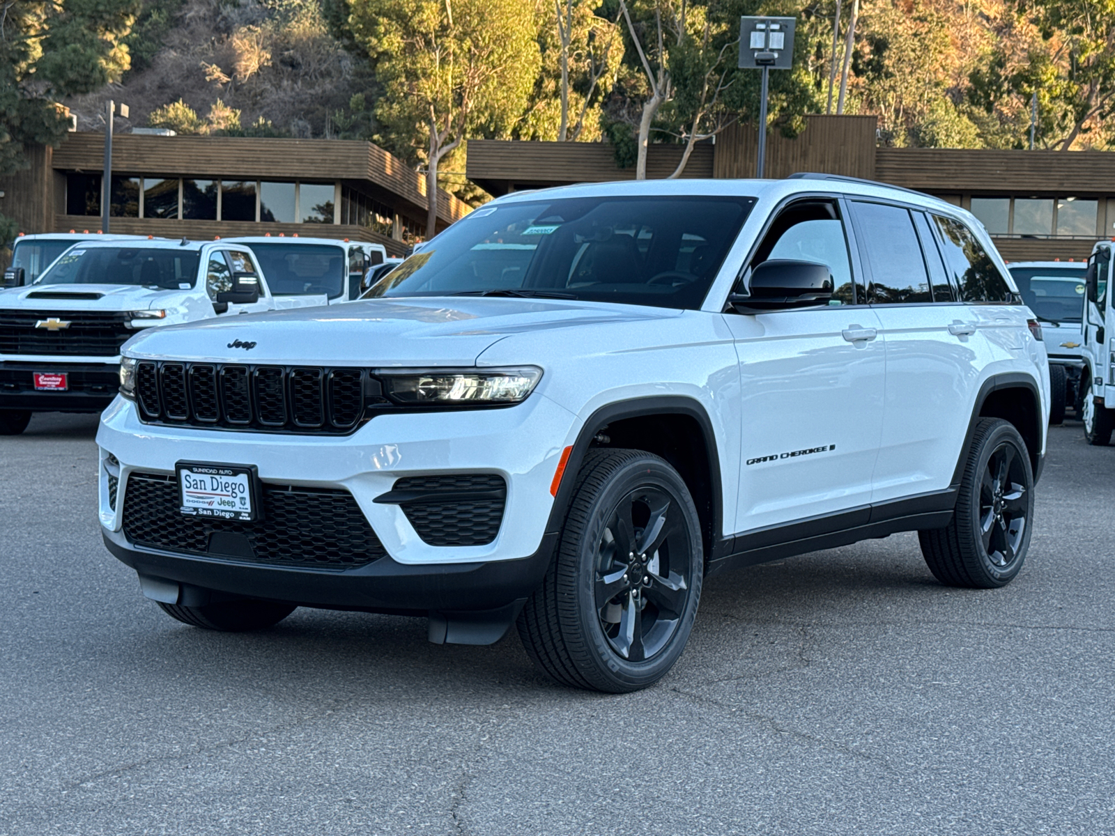 2025 Jeep Grand Cherokee Altitude X 4