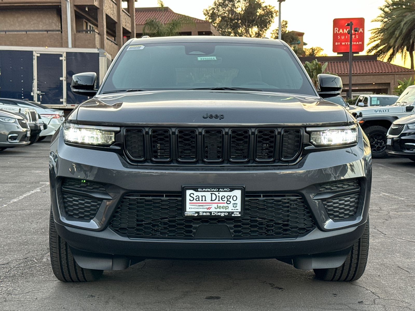 2025 Jeep Grand Cherokee Altitude X 5