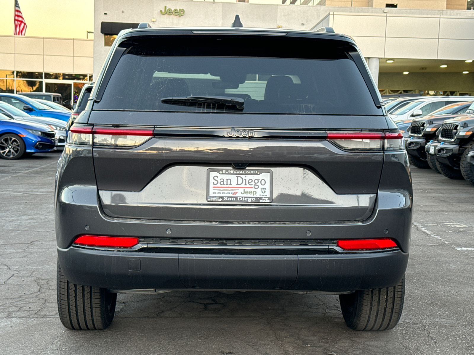 2025 Jeep Grand Cherokee Altitude X 9