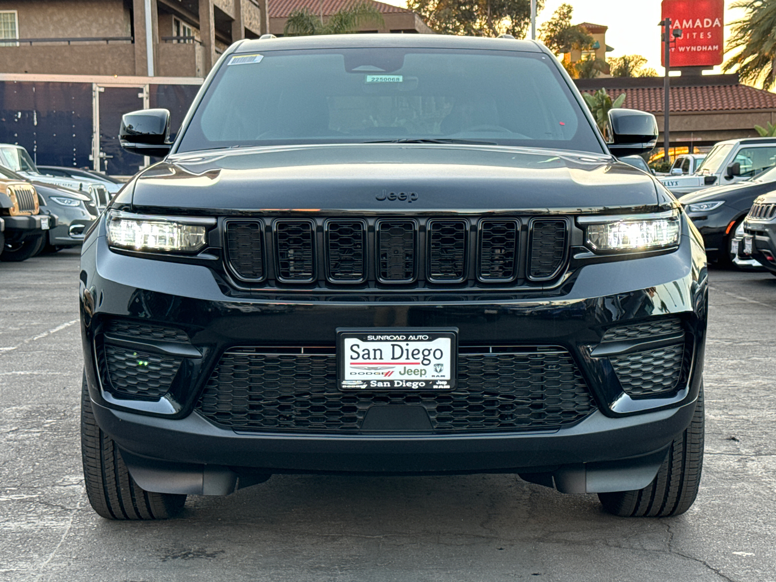 2025 Jeep Grand Cherokee Altitude X 5