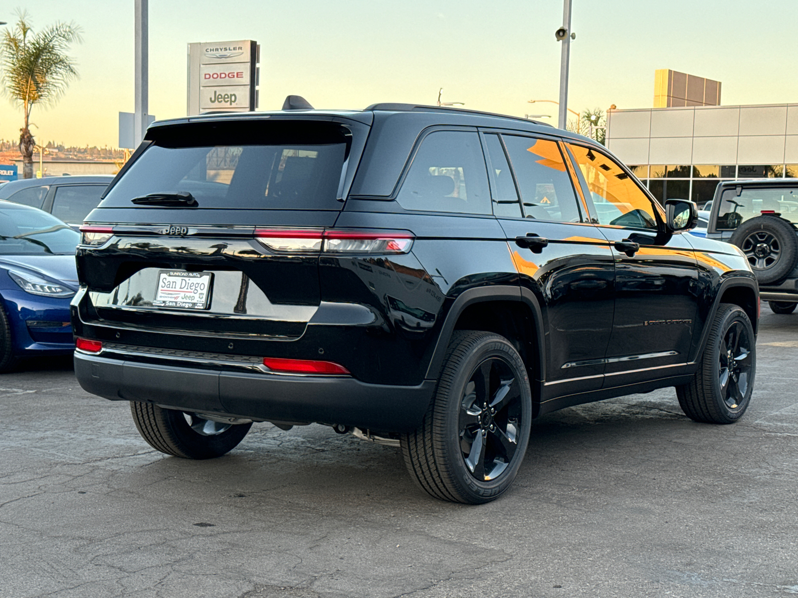 2025 Jeep Grand Cherokee Altitude X 8