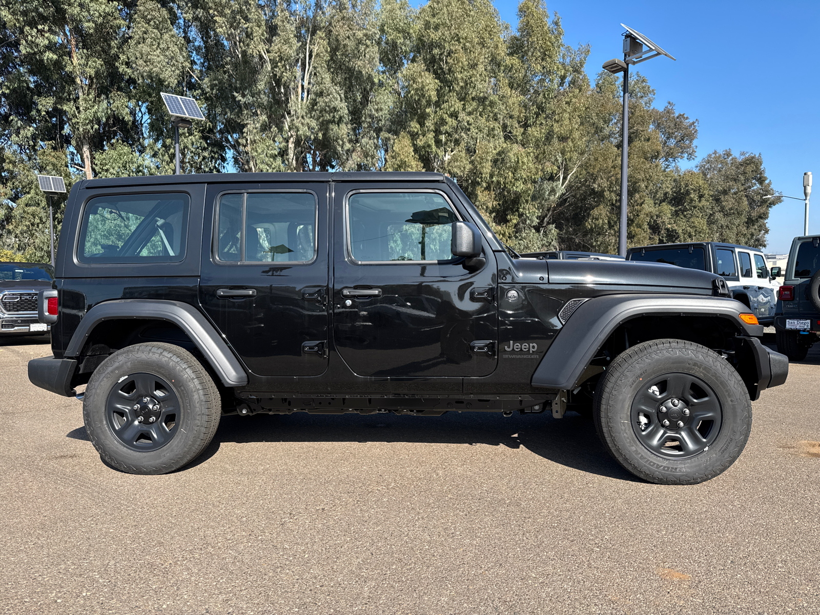 2025 Jeep Wrangler Sport 7