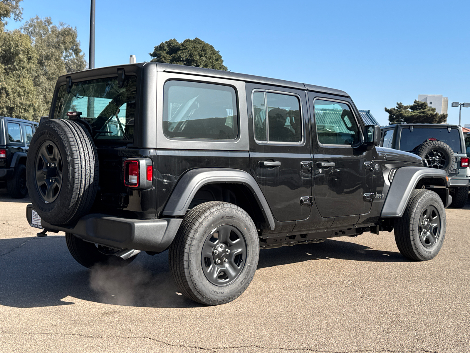 2025 Jeep Wrangler Sport 8