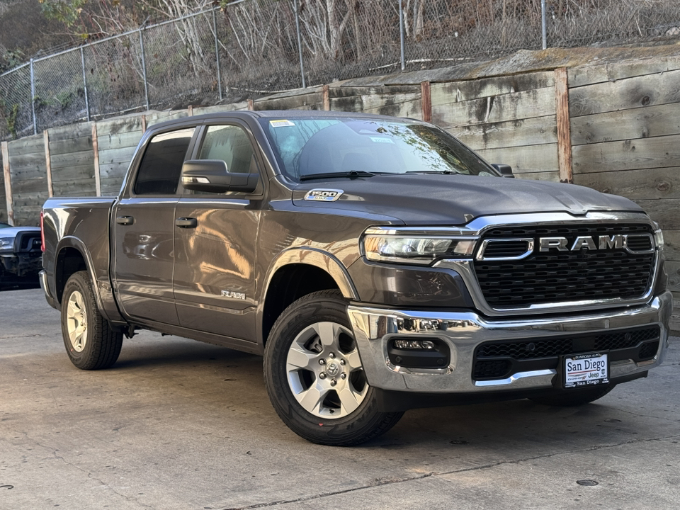 2025 Ram 1500 Big Horn/Lone Star 2