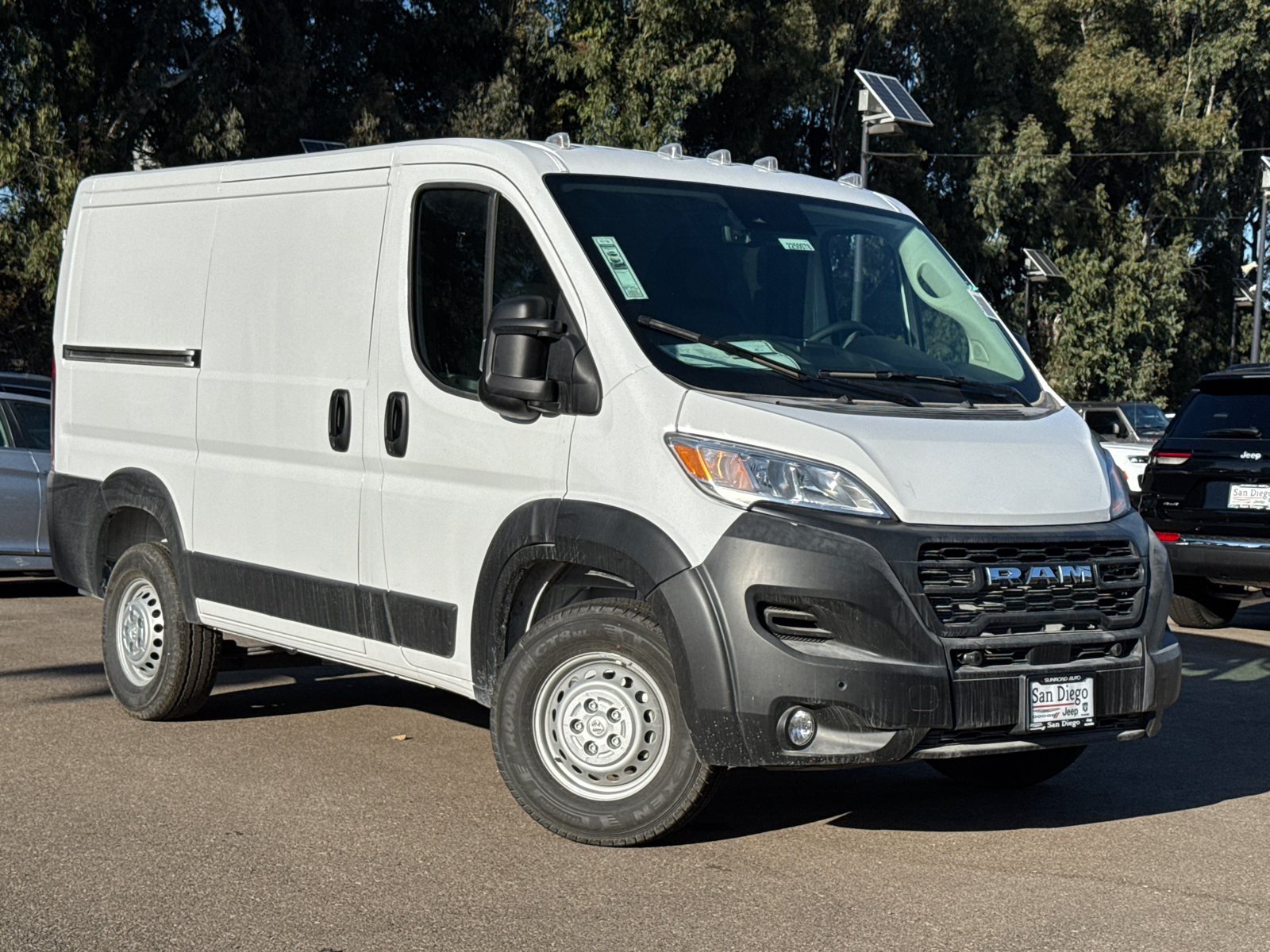 2025 Ram ProMaster 1500 Low Roof 2