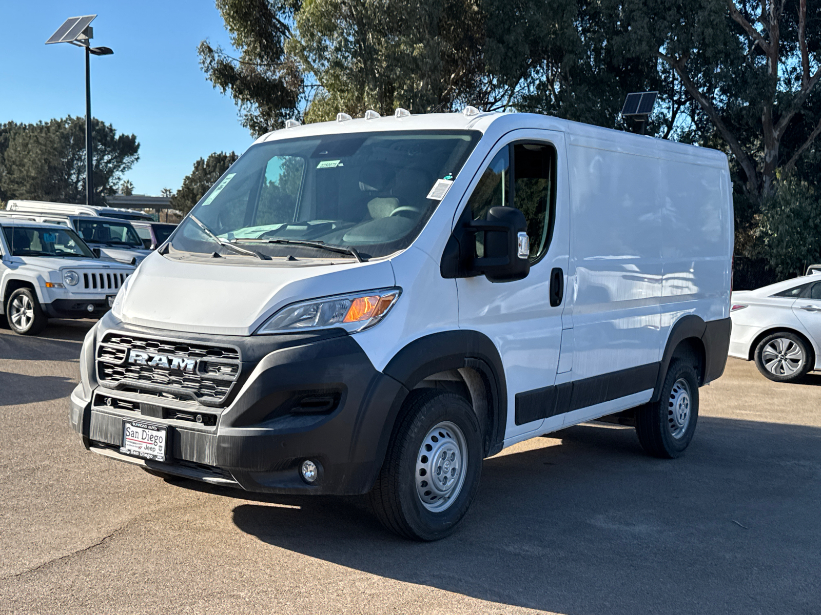 2025 Ram ProMaster 1500 Low Roof 3