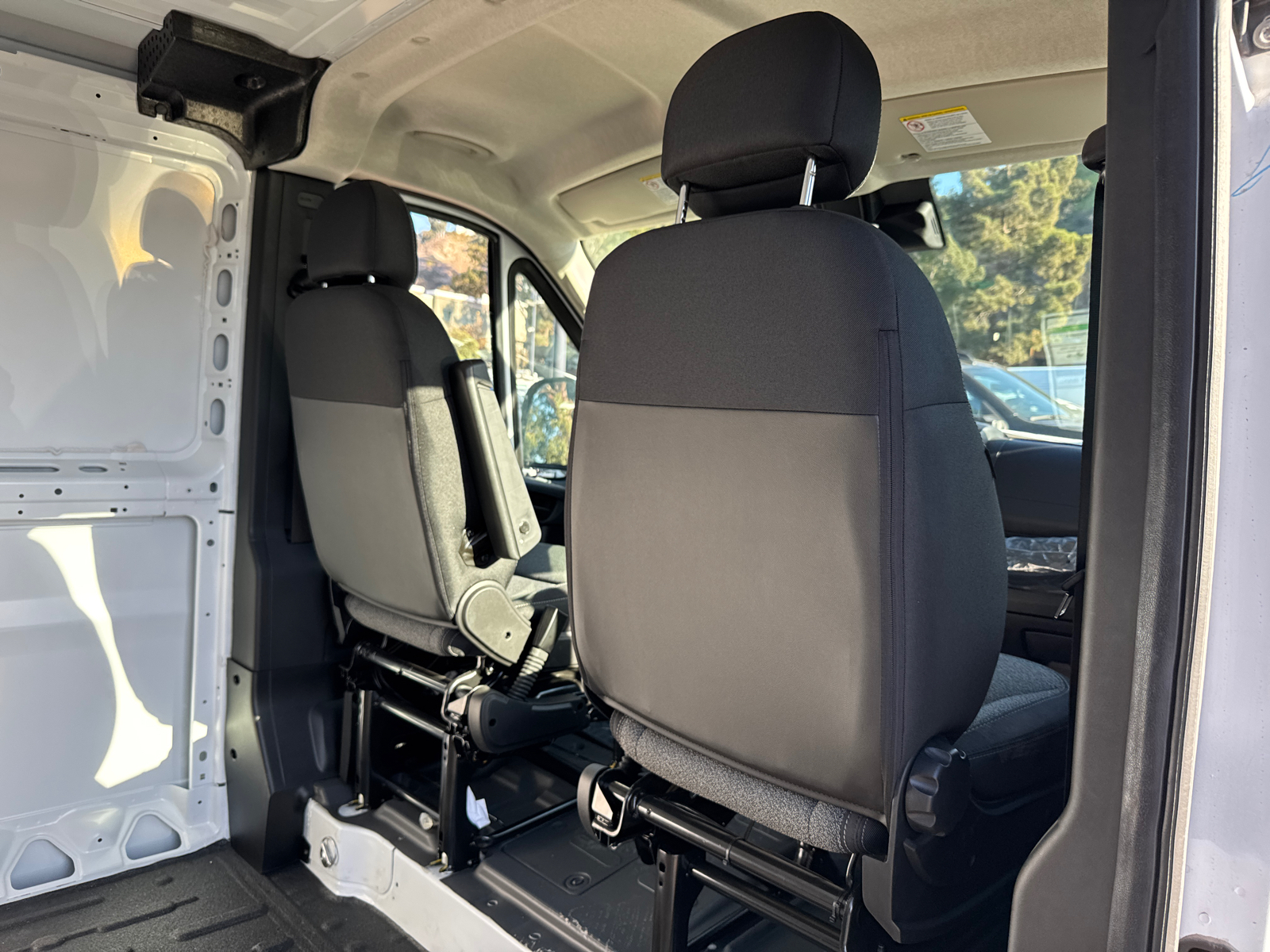 2025 Ram ProMaster 1500 Low Roof 16