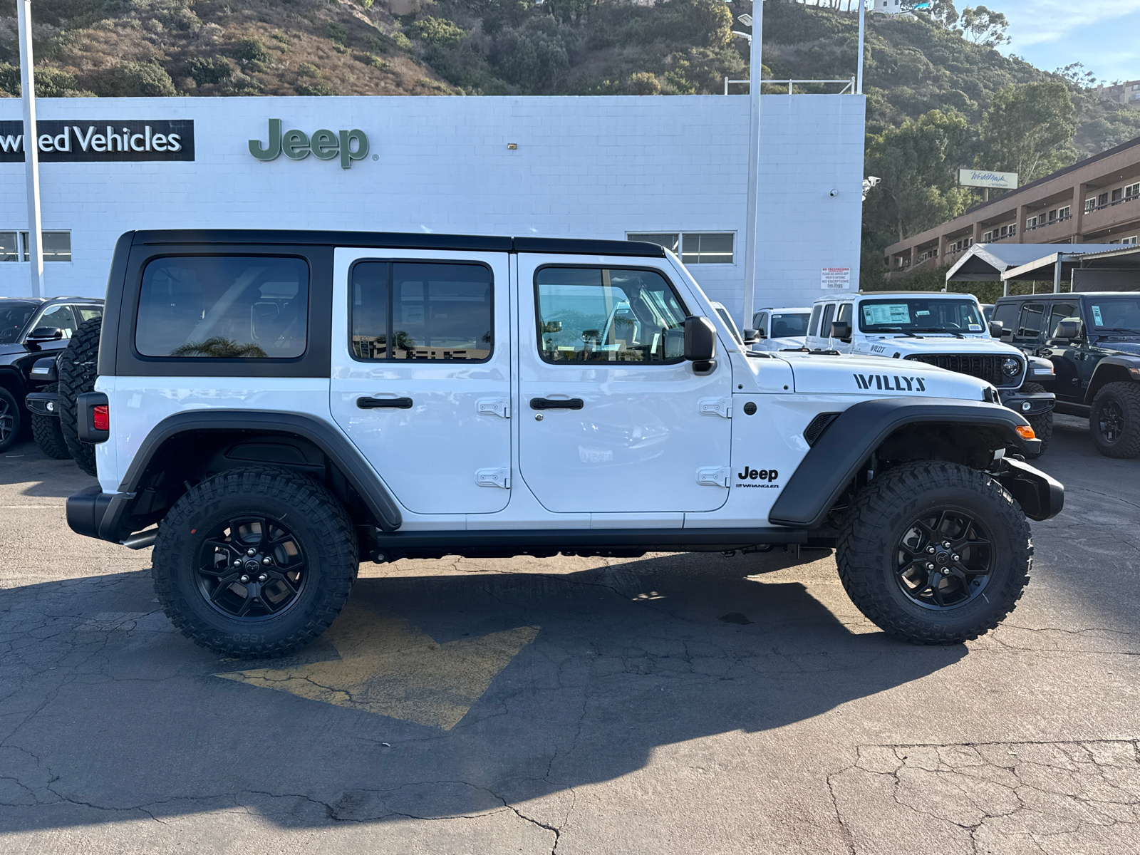 2025 Jeep Wrangler Willys 9