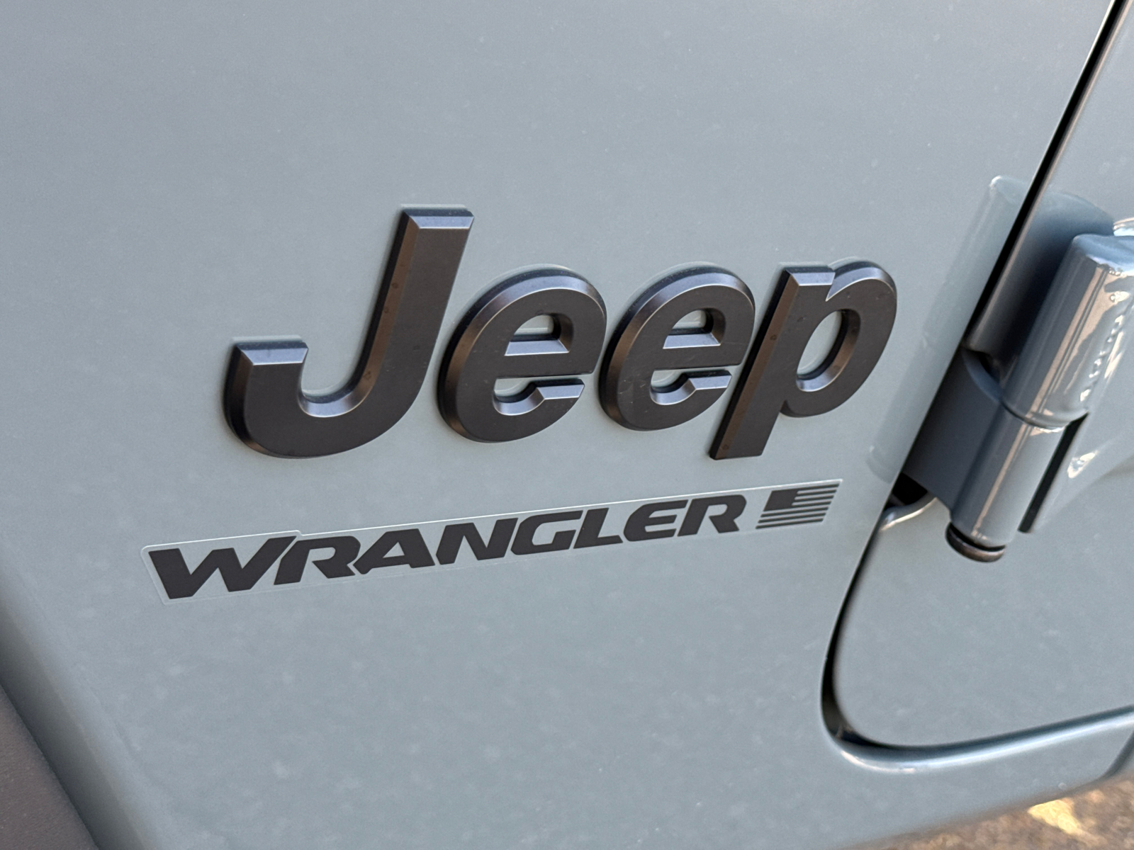 2025 Jeep Wrangler Sport 4