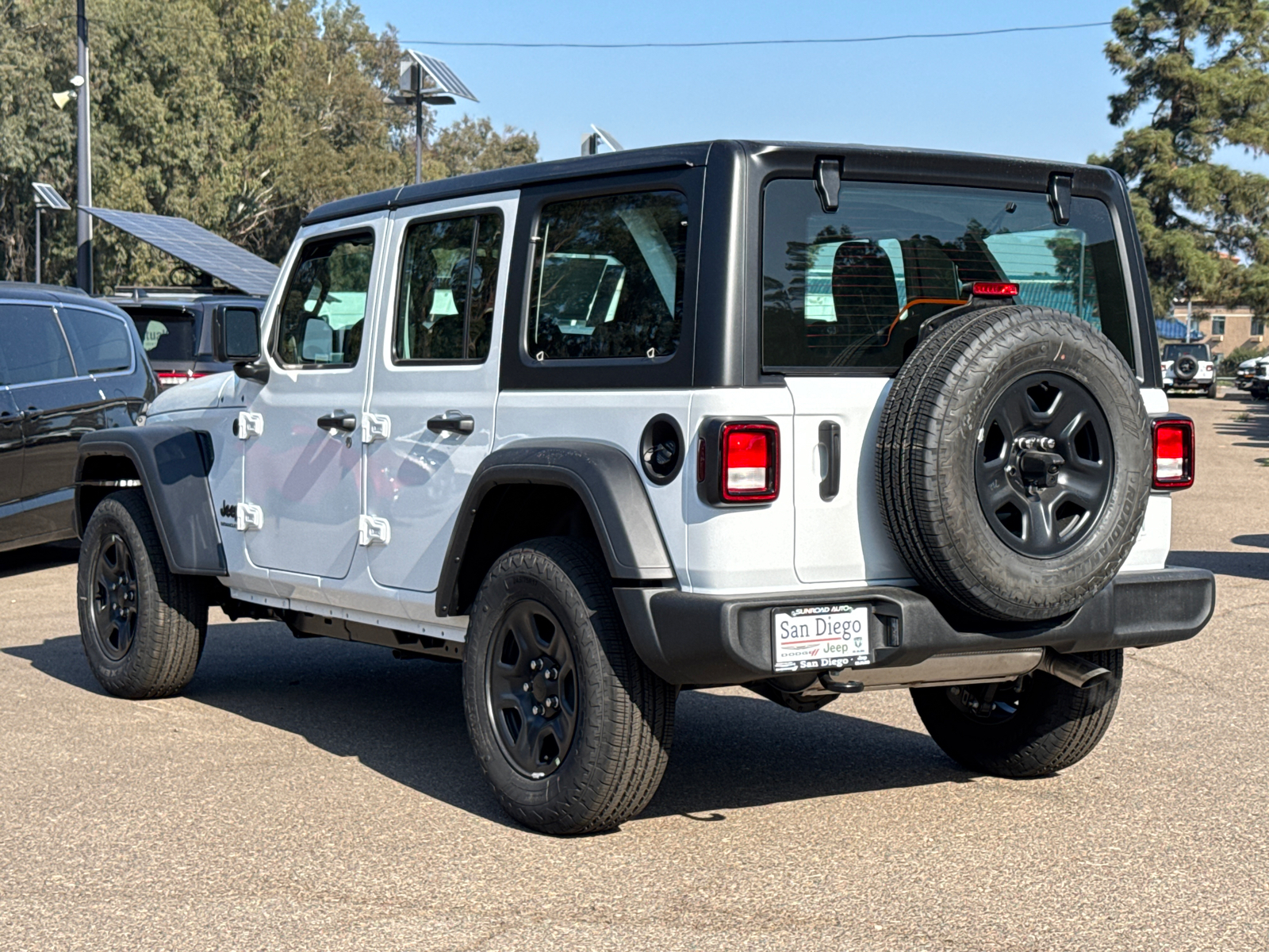 2025 Jeep Wrangler Sport 9