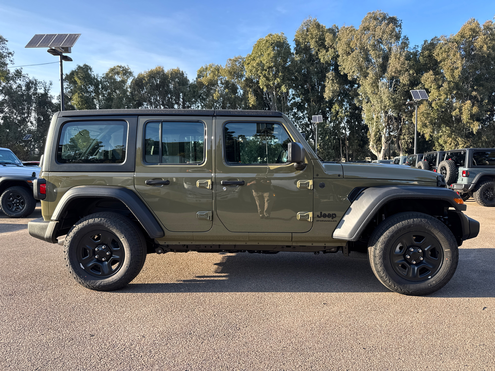 2025 Jeep Wrangler Sport 26