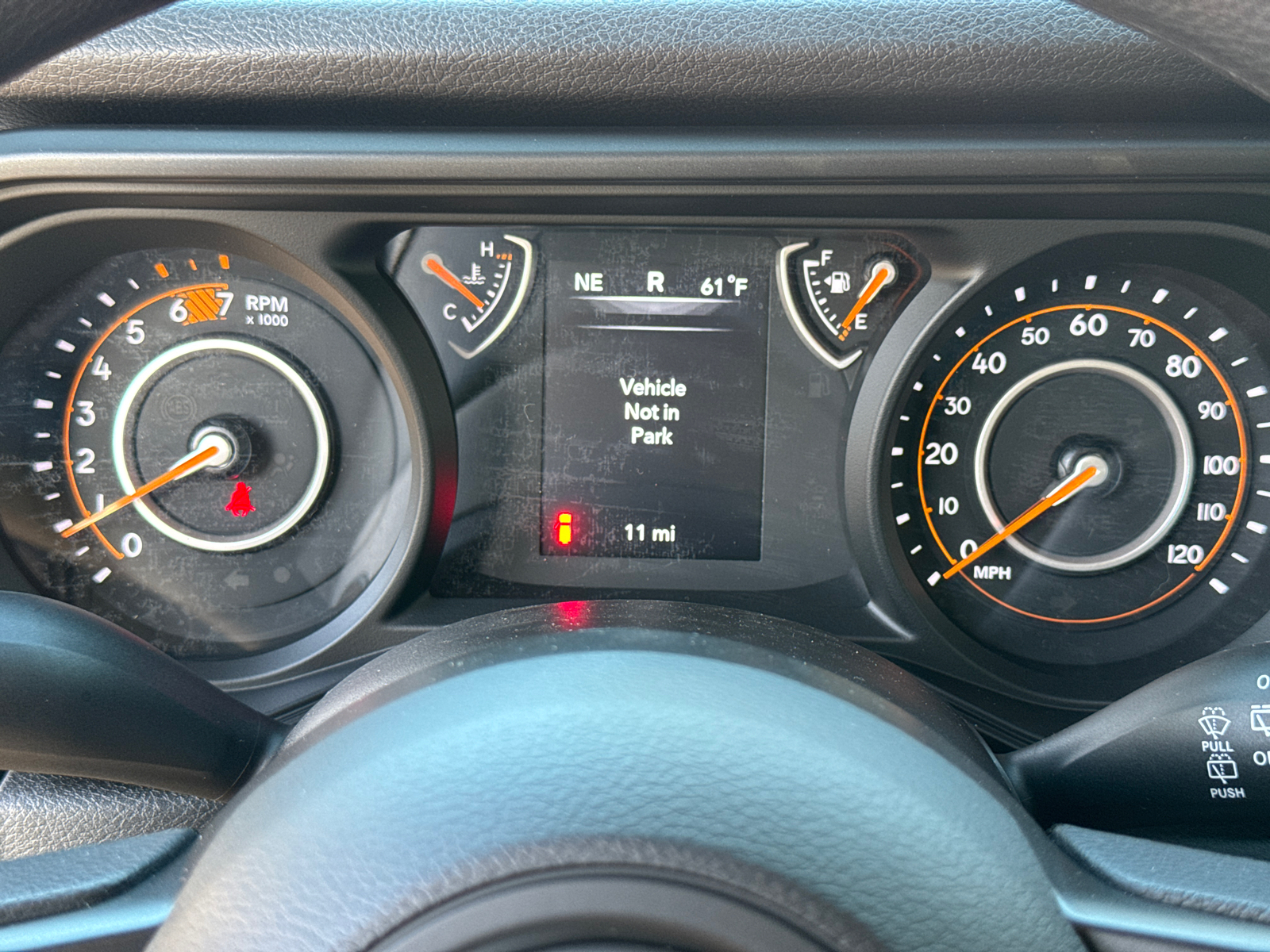 2025 Jeep Wrangler Sport 32