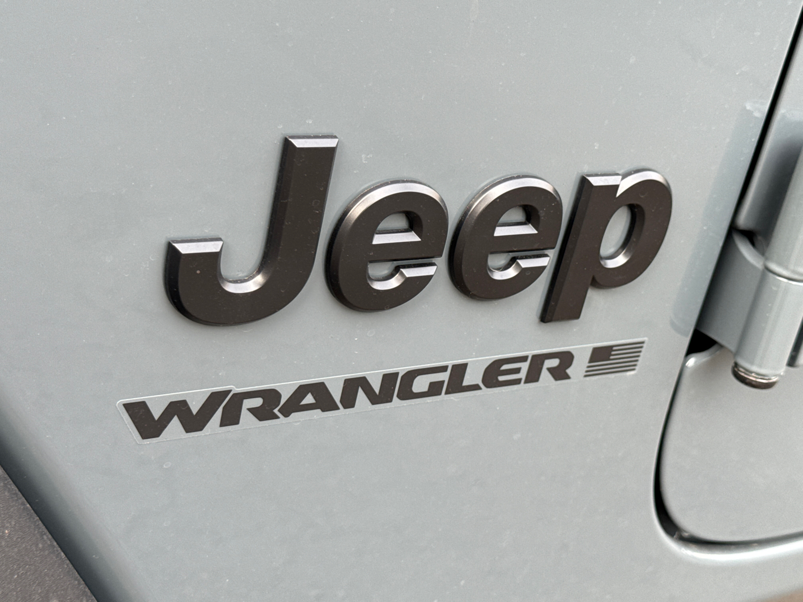 2025 Jeep Wrangler Sport 4