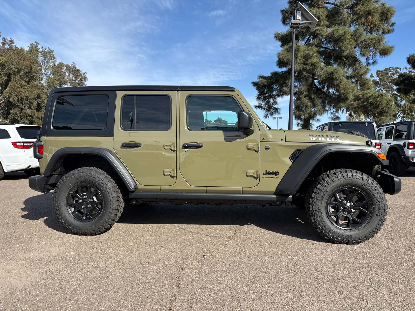 2025 Jeep Wrangler Willys 9