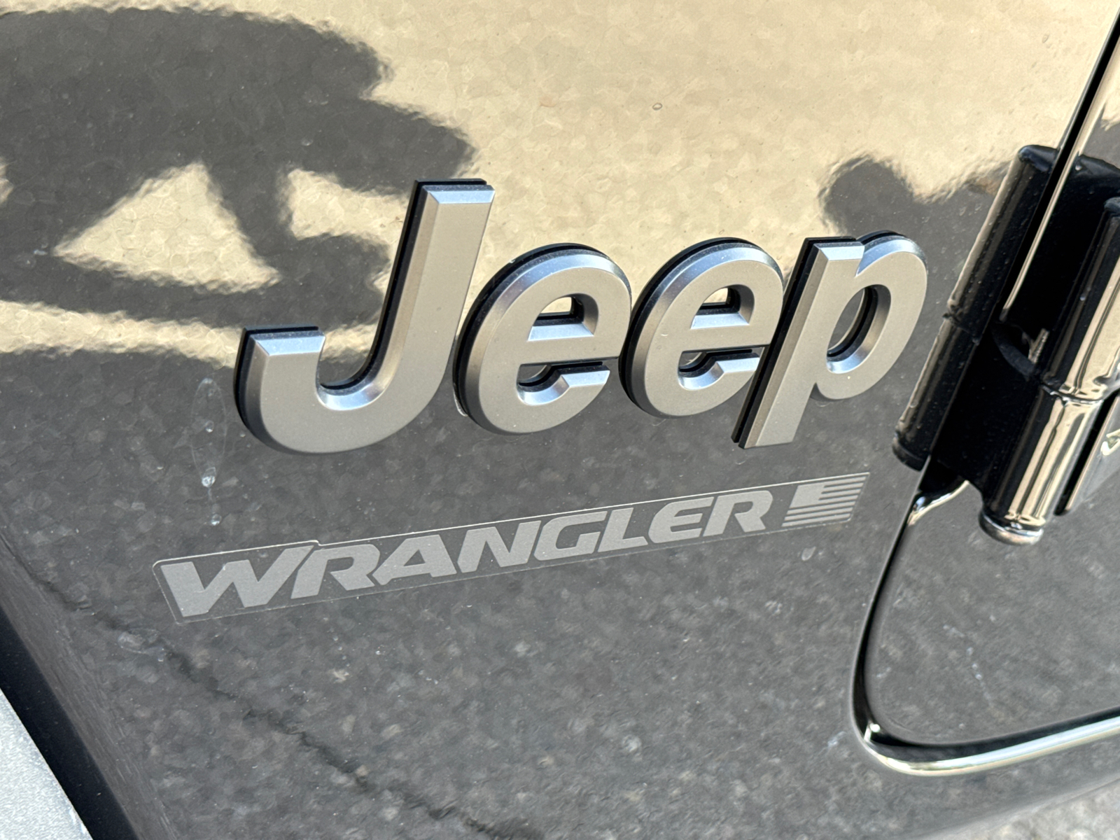 2025 Jeep Wrangler Sport 4