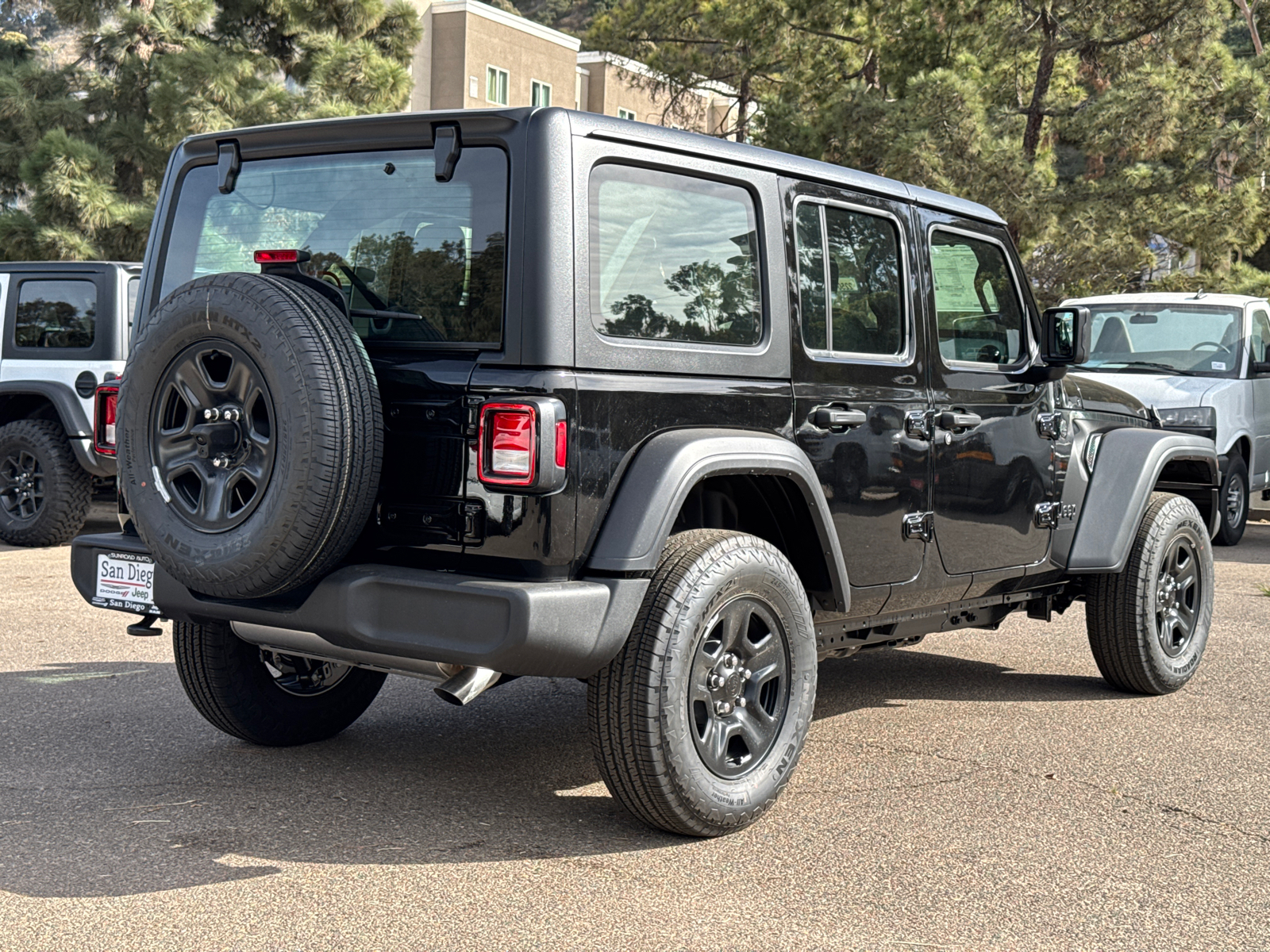 2025 Jeep Wrangler Sport 10