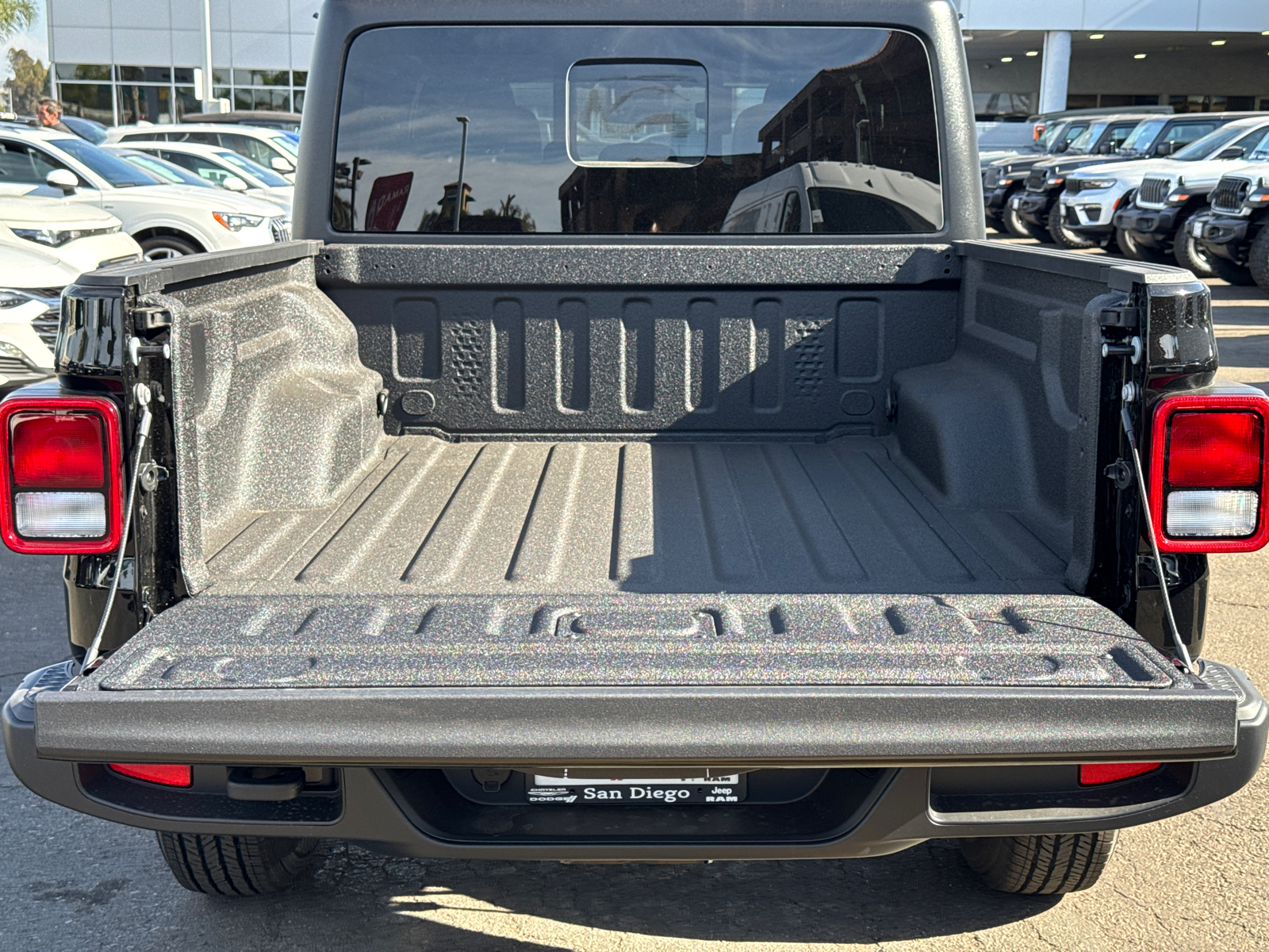 2025 Jeep Gladiator Sport 11