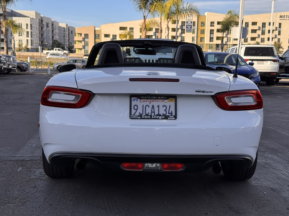 2018 Fiat 124 Spider Classica 9