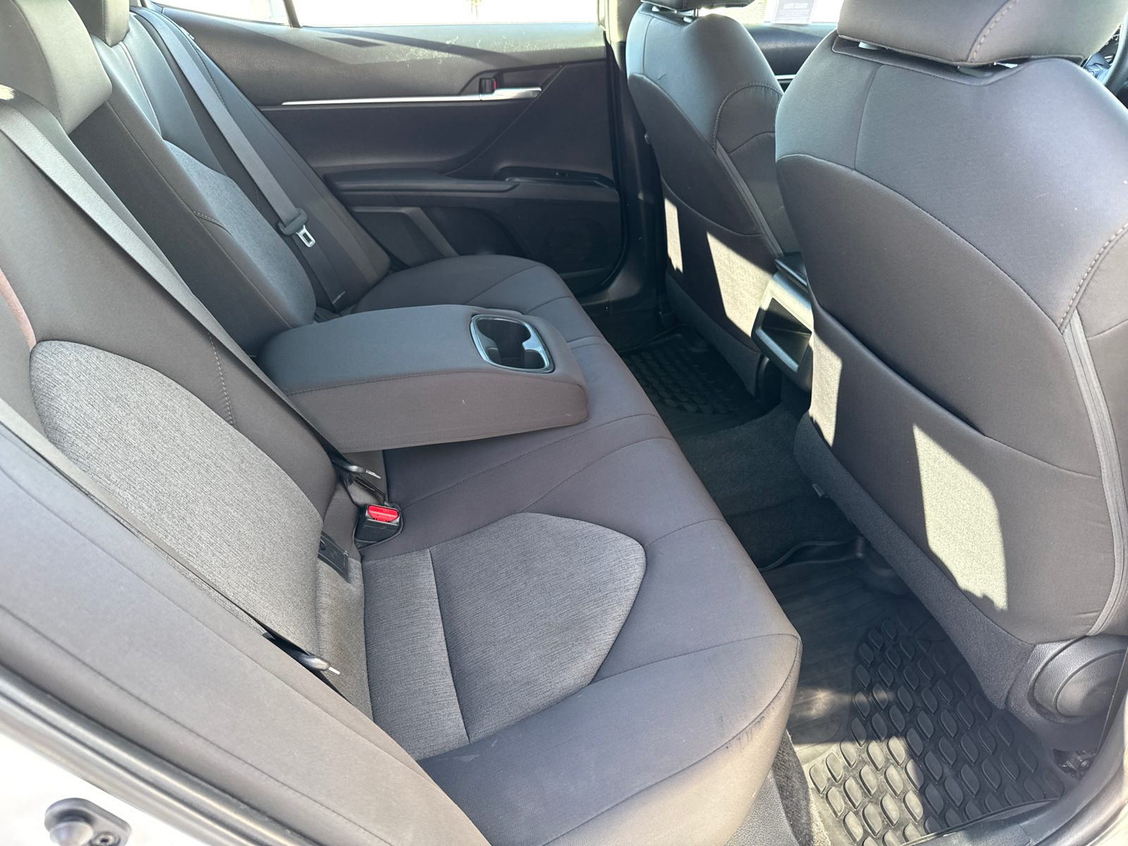 2018 Toyota Camry L 17