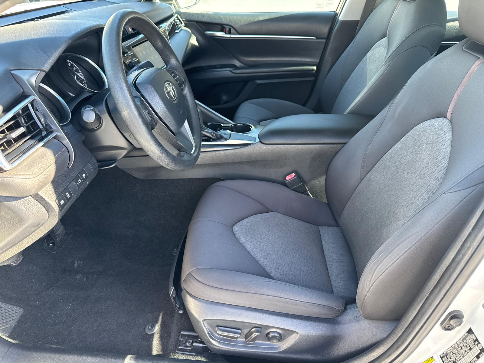 2018 Toyota Camry L 23