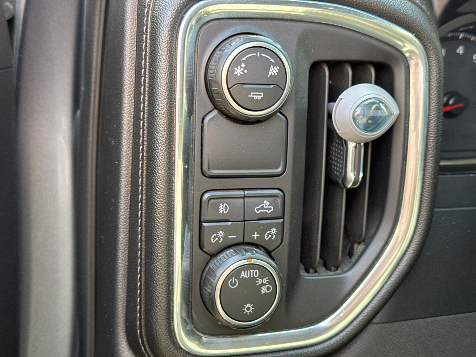 2019 Chevrolet Silverado 1500 RST 12