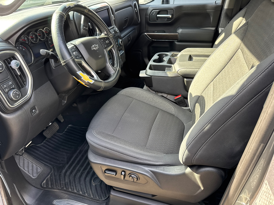 2019 Chevrolet Silverado 1500 RST 23