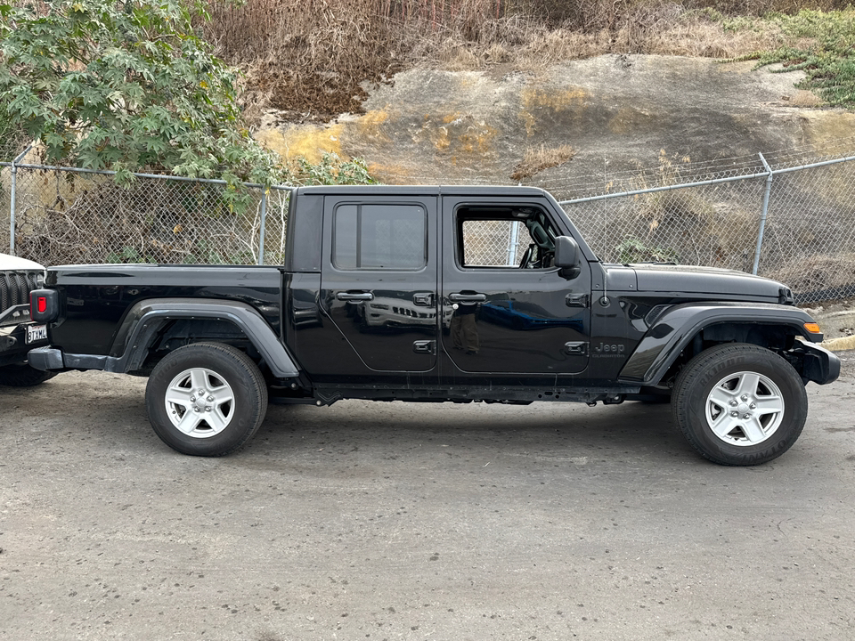 2022 Jeep Gladiator Sport 15