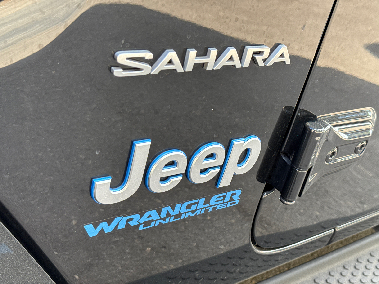 2021 Jeep Wrangler Unlimited Sahara 4xe 3