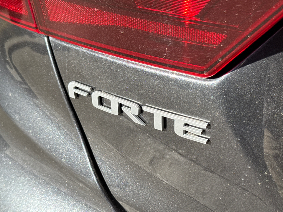 2024 Kia Forte LXS 21