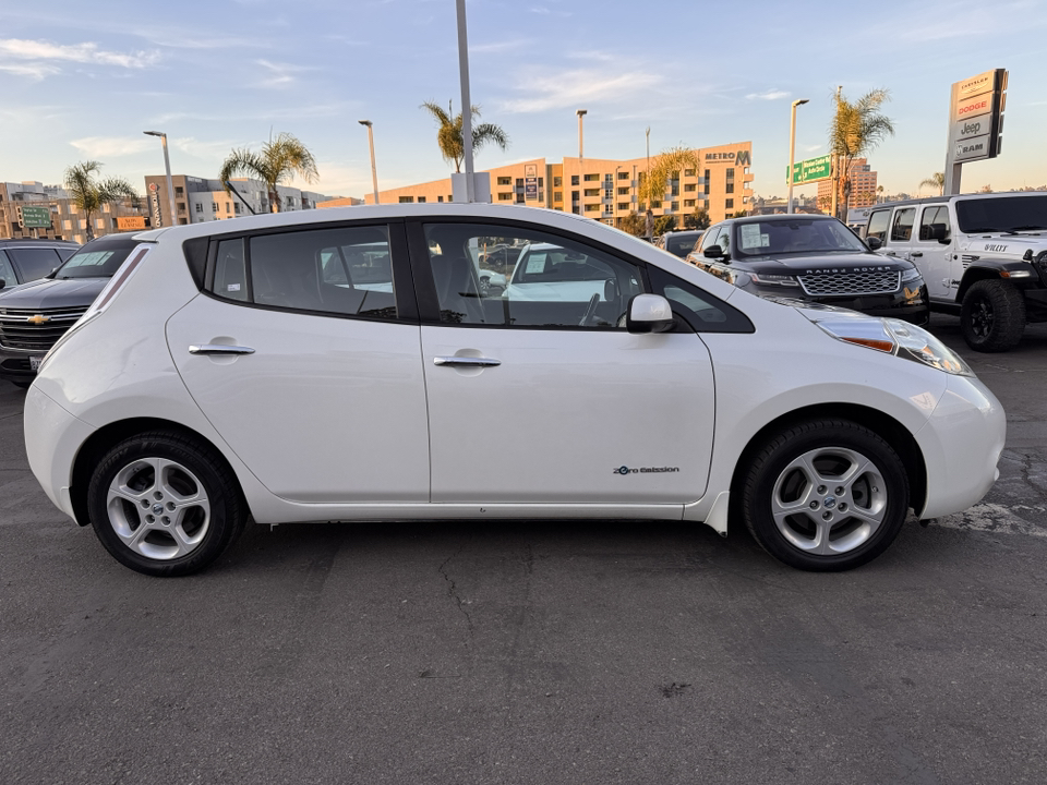 2014 Nissan Leaf SV 6