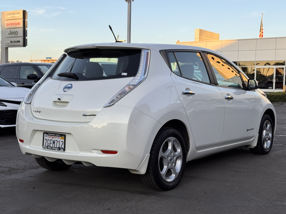 2014 Nissan Leaf SV 8