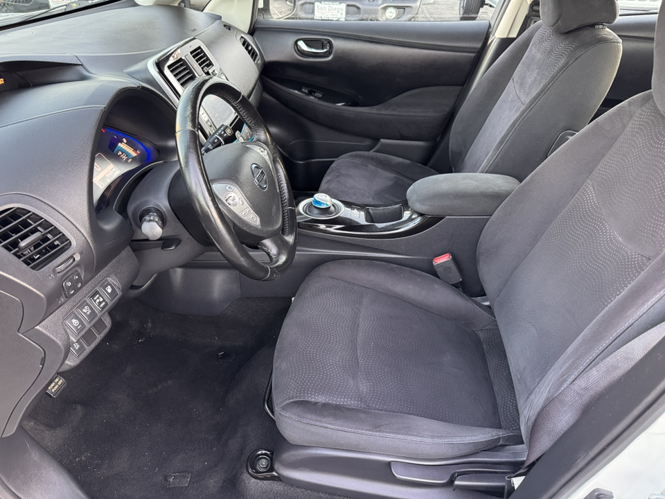 2014 Nissan Leaf SV 24