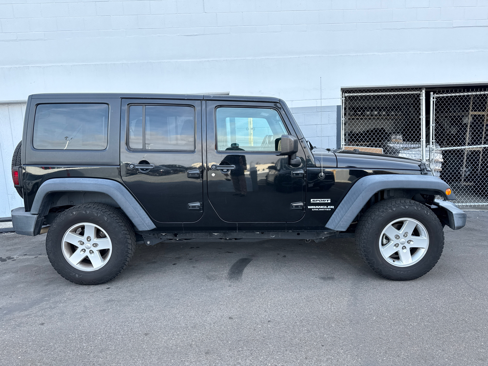 2017 Jeep Wrangler Unlimited Sport S 2