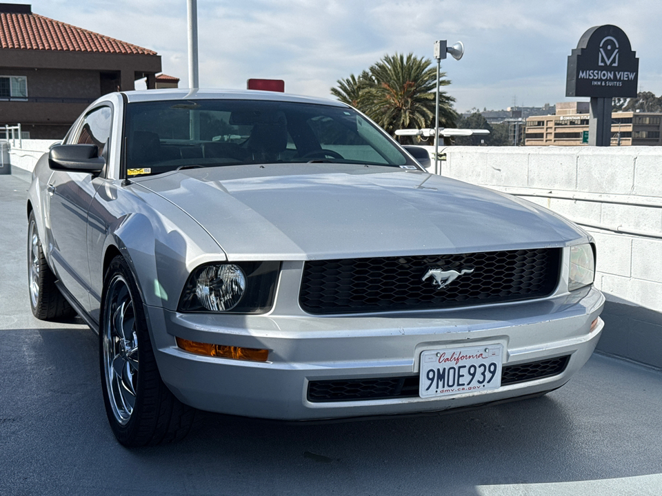 2005 Ford Mustang V6 Premium 14